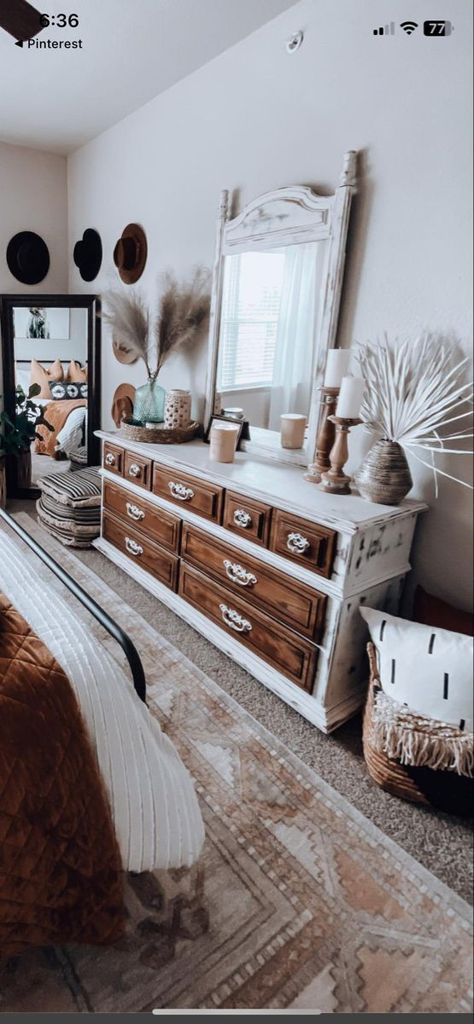 Western Room Ideas, Western Bedrooms, Country Bedroom Decor, Western Bedroom Decor, Ranch House Decor, Western Rooms, Western Bedroom, Bedroom Decor Inspiration, Mirror On The Wall