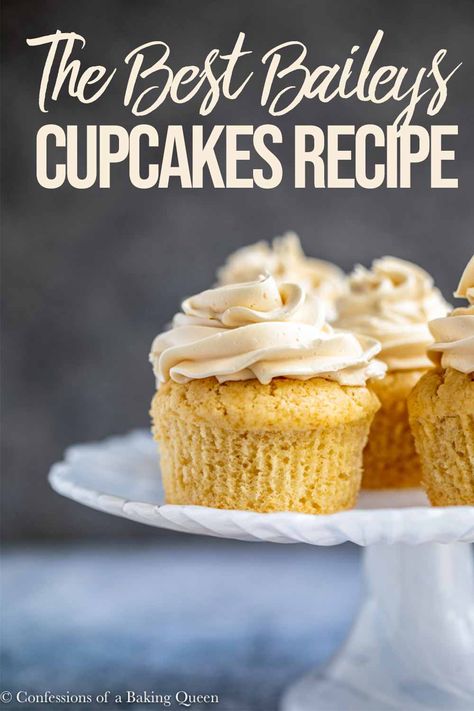 Baileys Cupcakes are deliciously moist cakes topped with a Baileys Swiss Meringue Buttercream. The perfect dessert for your St. Patricks Day party. Use Baileys Non-Alcholic Creamer for no booze option!       #baileyscupcakes #baileystreats #boozycupcakes #boozyfrosting #stpatricksdaydessert via @lizwaterson Irish Cream Desserts, Irish Cream Cupcakes, Baileys Cupcakes, Boozy Treats, Frosting Ideas, Boozy Cupcakes, British Holidays, St Patricks Day Party, Baileys Recipes