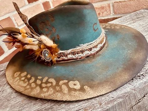 Hand Burned Cowboy Hat Hand Burned Wide Brim Hats Hand - Etsy Boho Fedora Hat, Burning Hats, Cowboy Hat Crafts, Western Pictures, Cowboy Hat Design, Hat Burning, Custom Cowboy Hats, Cowgirl Stuff, Hat Bar