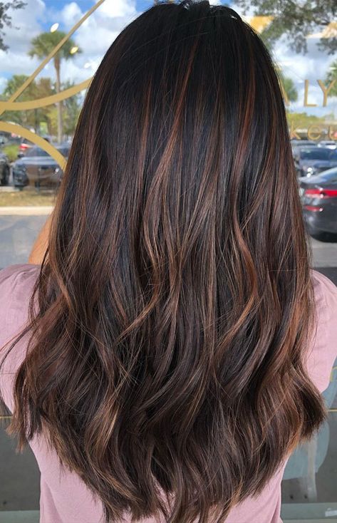 Brown Hair With Lowlights, Dark Brown Hair Balayage, Dark Chocolate Brown Hair, Long Hair Highlights, Highlights For Dark Brown Hair, Black Hair Balayage, Dark Brunette Hair, Brown Hair Looks, Brown Hair Inspo