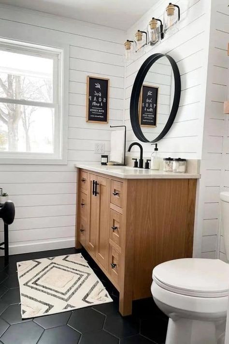 Small Full Bathroom, Farmhouse Bathroom Decor Ideas, Small Bathroom Interior, Modern Farmhouse Bathroom, Downstairs Bathroom, Half Bathroom, Basement Bathroom, Big Bathrooms, Up House