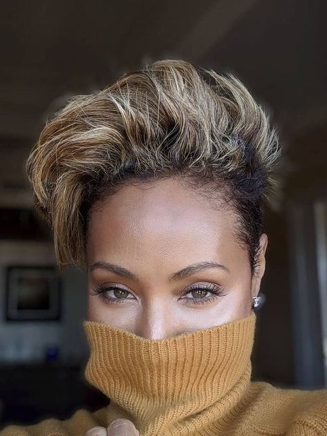 Pixie Cut With Highlights, Pixie Cut Hairstyles, Undone Hair, Natural Hair Cuts, Jada Pinkett, Cut Hairstyles, A Bob, Short Sassy Hair, Pelo Afro