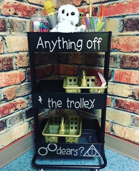 I swear I’ve worked with some of the most amazing teachers!! One of my old coworkers posted this on Facebook tonight and I immediately… Harry Potter Classroom Theme, Harry Potter Classes, Harry Potter Library, Harry Potter Bathroom, Classe Harry Potter, Harry Potter School, Harry Potter Nursery, Harry Potter Room Decor, Harry Potter Classroom