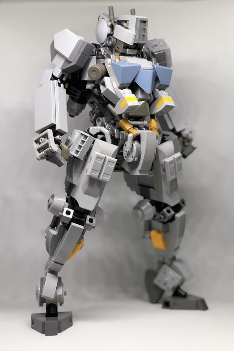 Imgur: The most awesome images on the Internet. Lego Titanfall, Lego Bots, Lego Machines, Lego Custom Minifigures, Lego Mechs, Amazing Lego Creations, Lego Robot, Lego Trains, Lego Creative