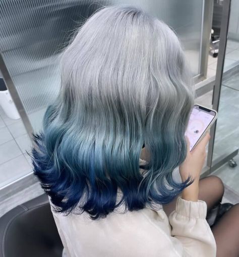 Silver And Blue Hair, Gray Ombre Hair, Wavy Mid Length Hair, Unique Hair Color, Long Hair Designs, New Hair Color Trends, Grey Ombre Hair, Denim Hair, Purple Ombre Hair