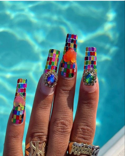 Sparkly nails Wuzg00d Nails, Heat Map Nails, Map Nails, Beach Toe Nails, 90s Nails, Nail Designs Cute, Candy Nails, Junk Nails, Acrylic Toe Nails