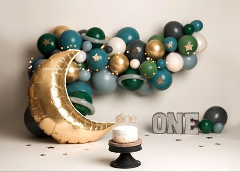 Outer Space 1st Birthday Photoshoot, Space 1st Birthday Photoshoot, Space Cake Smash, 1st Birthday Photoshoot Space Theme, 1st Birthday Space Theme Smash Cake, Space Cake Smash Session, 1 Year Birthday Party Ideas, Baby Boy Birthday Themes, Boys First Birthday Cake