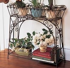 plant stand                                                                                                                                                                                 Más Iron Plant Stand Ideas, Plant Stand Ideas, Wrought Iron Plant Stands, Plants Stand, Pretty Plant, Iron Plant Stand, Wrought Iron Furniture, Wrought Iron Design, Wrought Iron Decor