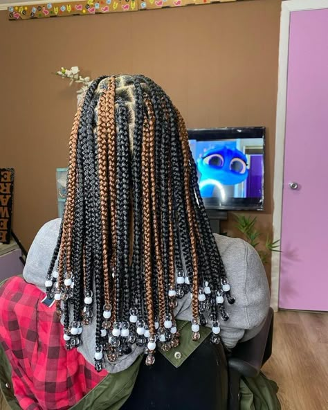 Cute Hairstyles Braids With Beads, Black Hairstyles Braids With Beads, Black And Blonde Box Braids With Beads, Back To Hairstyles For Black Teens, Braid Ideas With Beads, Peekaboo With Beads, Knotless Peekaboo Braids With Beads, Short Peekaboo Braids With Beads, Braided Hairstyles For Black Women With Beads