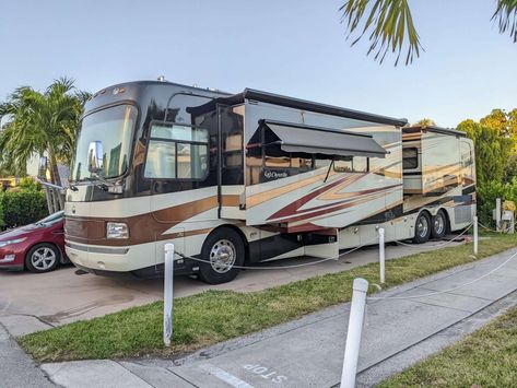 10 Things We Looked for When Buying Our Used Class A Motorhome - Mortons on the Move Class A Rv Interiors, Diesel Motorhomes For Sale, Rv Updates, New Motorhomes, Navistar International, Class A Motorhome, Used Motorhomes, Used Rvs For Sale, Rv Motorhomes