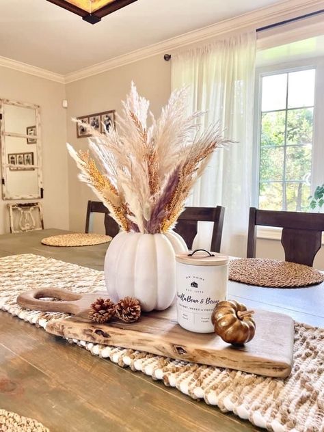 Fall Decor Indoor, Fall Decor Living Room, Fall Dining Table Decor, Table Fall Decor, Fall Apartment Decor, Fall Dining Table, Autumn Dining, Easy Fall Decor, Neutral Fall Decor