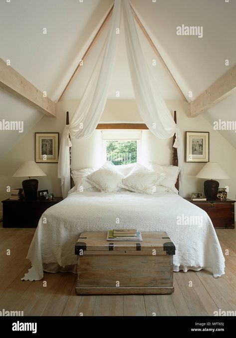 Vaulted Ceiling In Attic Bedroom High Resolution Stock Photography and Images - Alamy Romantic Country Bedrooms, Perfect English, Casa Country, Attic Bedroom, Room Deco, Bonus Rooms, Romantic Bedroom, Attic Rooms, Country Bedroom