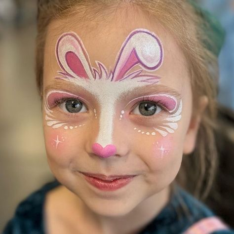 Simple Dragon Face Paint, Cute Animal Face Paint, Face Paint With Gems, Face Painting Farm Animals, Painting Face Ideas, Face Painting Rabbit, Bunny Face Paint Easy, Farm Animal Face Paint, Animal Face Paint Ideas For Kids