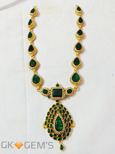 Emerald necklace Emerald Solitaire Necklace, Antique Emerald Necklace, Ruby Emerald Necklace Indian, Emerald Haram, Ruby Necklace Designs, Diamond Pendants Designs, Solitaire Diamond Pendant, Fancy Jewelry Necklace, Gold Jewelry Simple Necklace