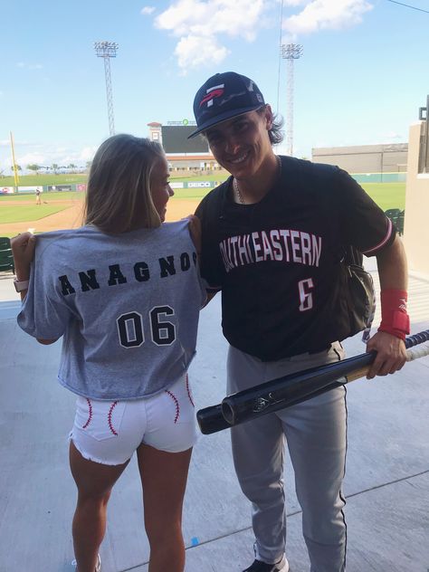 Gf Baseball Shirts, Baseball Girlfriend Shirts With Number, Cute Baseball Gf Outfits, Baseball Gf Shirts, Pittsburgh Outfits, Baseball Gf Outfits, Baseball Wife Outfit, Baseball Girlfriend Outfits, Mlb Wife Aesthetic