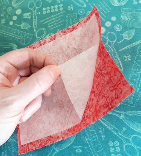 How To Use Interfacing On Fabric, Fusible Interfacing How To Use, How To Use Fusible Interfacing, Double Sided Fusible Interfacing, Interfacing Guide, Quilt Tricks, Patchwork Crafts, Sewing Construction, Hand Quilting Technique