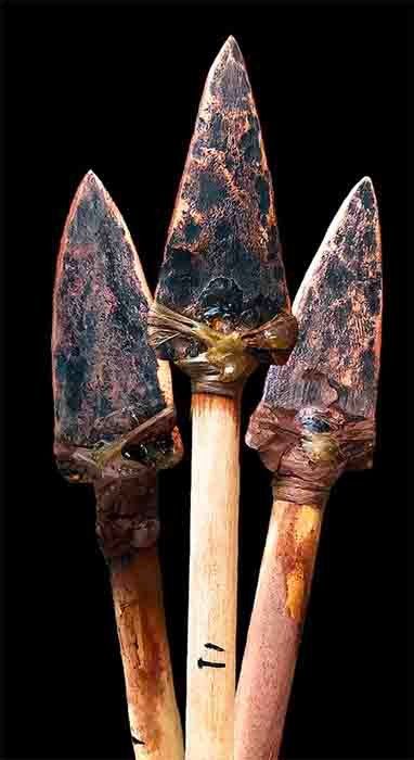 Native North Americans Were Making Copper Tools in 7,500 BC | Ancient Origins Native American Bow, Copper Uses, Flint Knapping, Native American Pictures, Ancient Origins, Copper Style, Ancient Cultures, Animal Skin, Archaeology