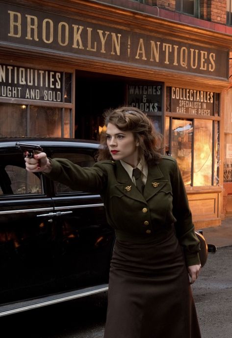 Peggy Carter Cosplay, Haley Atwell, Hayley Atwell, Peggy Carter, Agent Carter, Marvel Girls, Marvel Women, Avengers Assemble, Marvel Movies