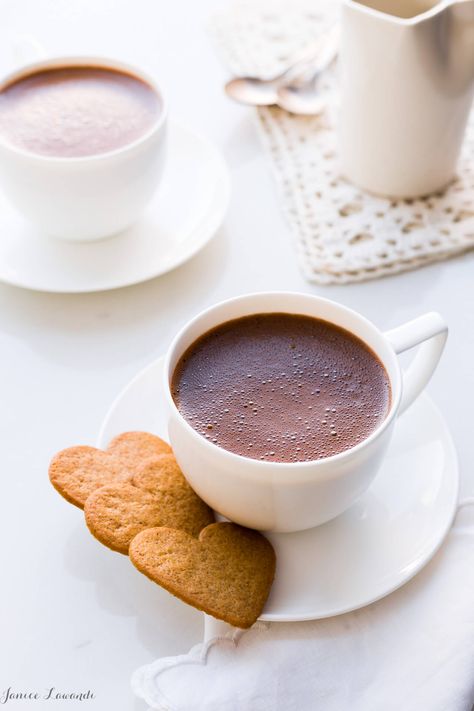 Dark Hot Chocolate, Best Hot Chocolate Recipes, The Best Hot Chocolate, Best Hot Chocolate, Sweet Whipped Cream, Cacao Chocolate, Hot Buttered Rum, Peppermint Hot Chocolate, Cocoa Recipes