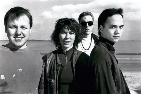 Pixies circa 1988 Black Francis, Holiday Song, The Pixies, Lido Beach, Holiday Songs, Kim Deal, Music Pictures, In Depth, Beauty Blogger