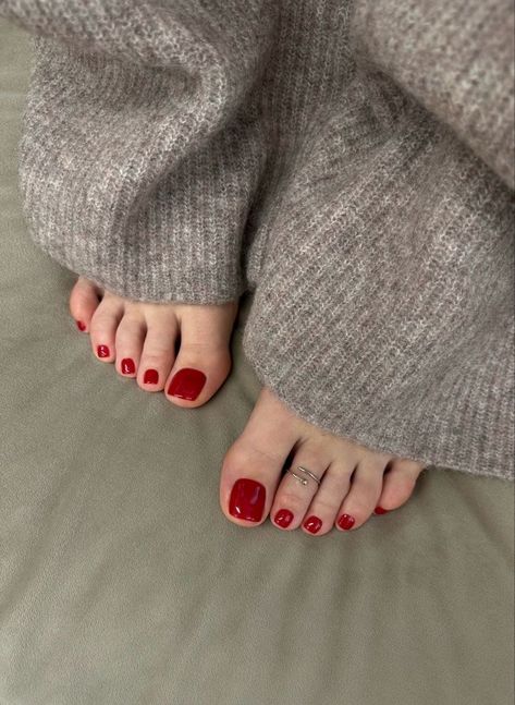 Red Pedicure, Kutek Disney, Wine Nails, Gel Toe Nails, Toe Nail Color, Cute Toe Nails, Cherry Nails, October Nails, Nagel Tips