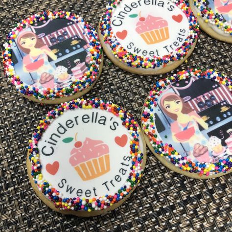 How To Print On Cookies, Edible Printed Cookies, Edible Image Cookies, Cookies With Edible Images, Edible Image Printer, Cookie Tips, Cookie Decorations, Cookie Images, Cricut Print And Cut