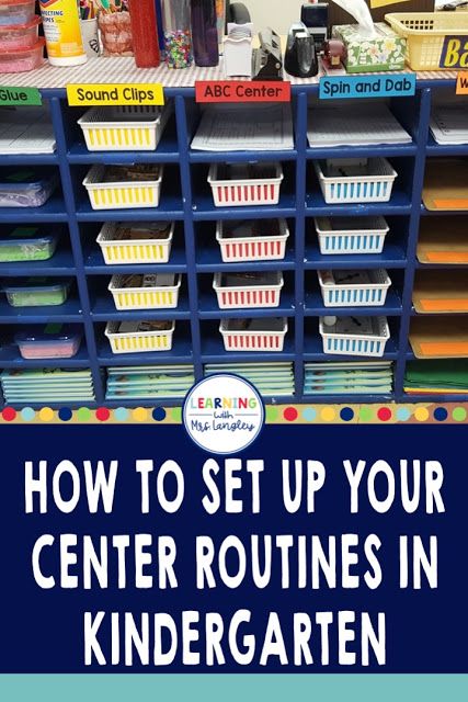 Center Organization Kindergarten, Kindergarten Classroom Layout, Kindergarten Quotes, Kindergarten Small Groups, Kindergarten Stations, Small Classroom, Pre K Classroom, Abc Centers, Kindergarten Classroom Management