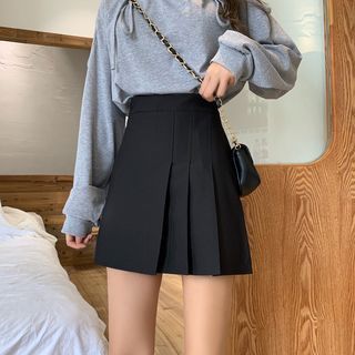 Rok Mini, Pastel Goth Fashion, Solid Skirt, Black Pleated Skirt, Aline Skirt, Y2k Aesthetic Outfits, Chic Blouses, Trendy Summer Outfits, A Line Mini Skirt