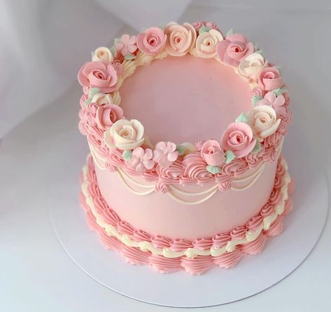 Flower Cake Design, Bolo Vintage, 12th Birthday Cake, Vintage Birthday Cakes, Pink Birthday Cakes, Mini Cakes Birthday, Creative Cake Decorating, Beautiful Birthday Cakes, Hello Monday