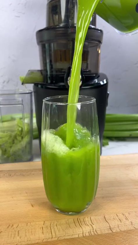 Fresh celery juice is a secret weapon for achieving that radiant, blemish-free complexion! 🥬💦 Packed with essential vitamins, minerals, and antioxidants, celery juice works wonders for your skin. 🌟🌱 Its natural detoxifying properties help flush out toxins, reducing inflammation and promoting a healthy glow from within. ✨✨ Say goodbye to breakouts and hello to a complexion that's as crisp and clear as celery itself! 🌿💚 Drink up and let your skin shine! ✨🌟 Easily juice celery without having Flush Out Toxins, Healthy Juicer Recipes, Green Juice Recipes, Eat Pretty, Reducing Inflammation, Juicing Benefits, Nutrition Drinks, Juicer Recipes, Skin Shine