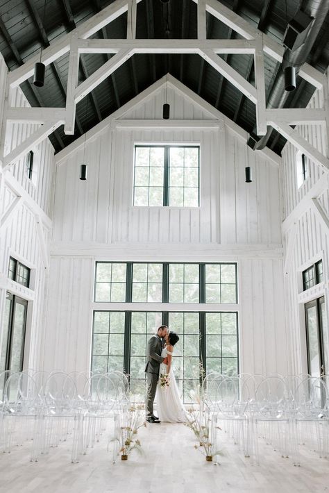 Get the Look: A Brand New, Scandi Modern Barn in Tulsa | Photo: Wendy Bobarikin Wedding Venue Design Plans, Scandi Modern, Unique Destination Wedding, Barn Kits, Barn Renovation, Black Barn, Party Barn, Celestial Wedding, Wedding Barn