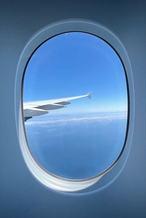 Air Plane Window View, Airplane Window Drawing, Plane Window Aesthetic, Airplane Window Aesthetic, Plane Window View, Window Sketch, Airport Pics, Stop Frame Animation, Airplane Aesthetic