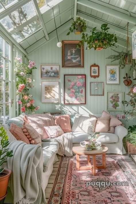 Comfy House, Deco Pastel, Gallery Wall Ideas, Fairytale House, Casa Vintage, Sewing Space, Camper Ideas, Deco Boheme, Dream House Rooms