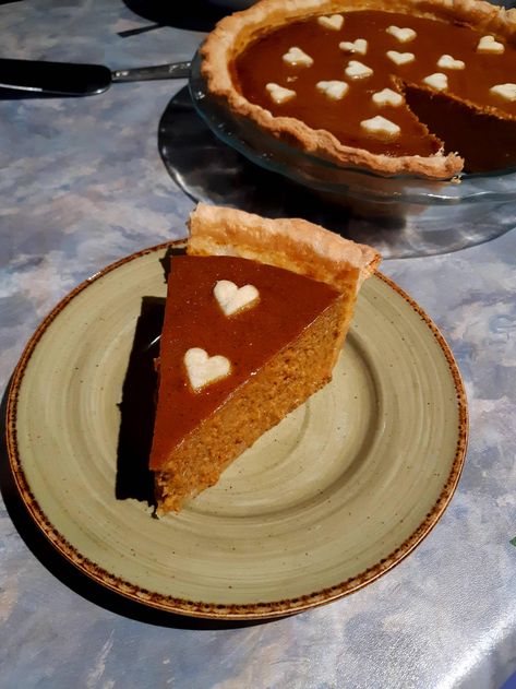 [Homemade] Pumpkin pie #food #foods Thanksgiving Pies Aesthetic, Baking Pumpkin Pie Aesthetic, Pumpkin Pie Aesthetic, Pie Aesthetic, Friends Ideas, Fall Coloring, Homemade Pumpkin Pie, Cream Photos, Thanksgiving Pies