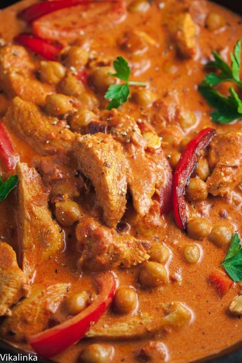 Chickpeas Meals, Chickpea Paprikash, Chicken And Chickpea Curry, Chicken Paprikash Recipe, Vikalinka Recipes, Chicken Breast Curry, Paprikash Recipe, Meals Chicken, Chicken Chickpea