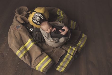 Firefighter Pregnancy Announcement, Newborn Firefighter, Christmas Baby Pictures, Foster Baby, Firefighter Pictures, Firefighter Baby, Baby Announcement Pictures, Baby Pictures Newborn, Newborn Family Photos