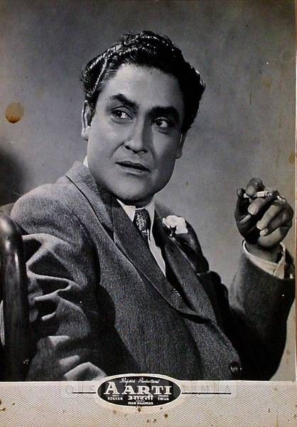 Ashok Kumar Actor, Sanjeev Kumar, Old Film Posters, Ashok Kumar, Vintage Bollywood, Indian Movies, Film Posters, Historical Figures, Actors