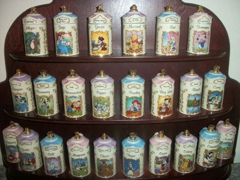 Disney House Ideas, Disney Savings, Mickey Kitchen, Disney Dishes, Disney House, Disney Room, Jar Collection, Disney Products, Disney Cookies