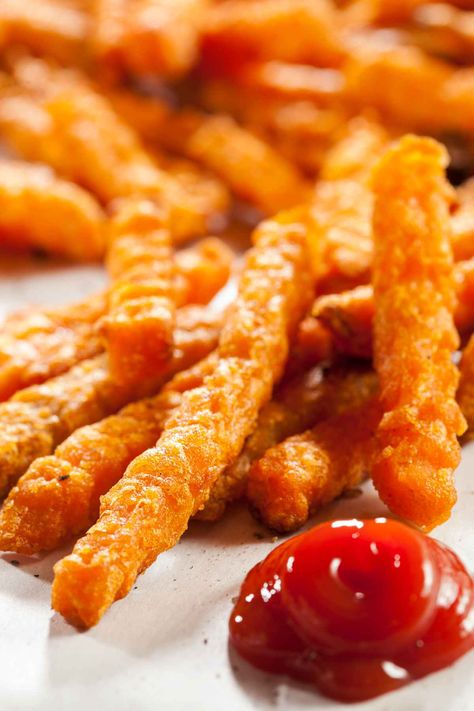 Crispy Deep-Fried Sweet Potato Fries - IzzyCooking Deep Fried Sweet Potato Fries, Fried Sweet Potato Fries, Pan Fried Sweet Potatoes, Easy Summer Dinner Recipes, Homemade Sweet Potato Fries, Air Fryer Sweet Potato Fries, Easy Summer Dinner, Deep Fried Recipes, Summer Dinner Recipes