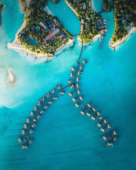 Four Seasons Resort Bora Bora, Bora Bora Four Seasons, Four Seasons Bora Bora, Bora Bora Island, 7 Continents, Four Seasons Resort, Adventure Theme, Overwater Bungalows, Travel Pics