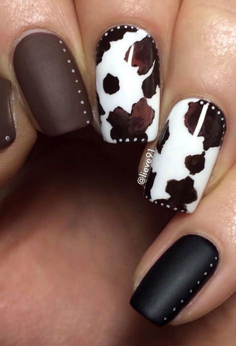 Nail Ideas Western, Western Style Nails, Western Nail Ideas, Cowgirl Nails, Western Nail Art, Nails Western, Country Acrylic Nails, Rodeo Nails, Horse Nails