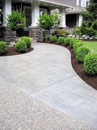 Top 60 Best Driveway Landscaping Ideas - Home Exterior Designs Front Yard Walkway, Front Yards Curb Appeal, Walkway Landscaping, Concrete Walkway, Pathway Landscaping, Walkway Ideas, Outdoor Path, Small Front Yard Landscaping, Driveway Landscaping