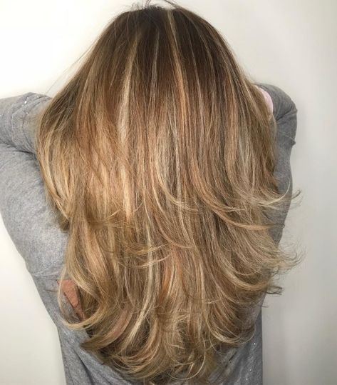 Feathered Dark Blonde Hairstyle with Highlights New Long Hairstyles, Long Hair Highlights, Haircuts For Long Hair With Layers, Dark Blonde Hair, Long Layered Haircuts, Brown Hair With Highlights, Long Layered Hair, Haircuts For Long Hair, Long Straight Hair