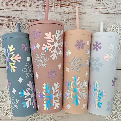 18oz or 24oz Acrylic Double Walled Tumbler. 18oz has sip or straw lid. Both include Matching Straw and Lid. BPA Free. Blush Pink shown with Opal, lavender, powder blue, and white snowflakes. Also in white 18oz only and 24oz in Dusty Blush Cricut Sizing, Lavender Powder, Cricut Business, Girly Christmas Gifts, Cricut Christmas Ideas, Christmas Cricut, Christmas Cups, Dusty Blush, Circuit Ideas