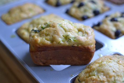 Mini Zucchini Bread, Splenda Desserts, Zucchini Loaf, Mini Loaves, Mini Loaf Pan, Ww Points, Zucchini Bread Recipes, Mini Loaf, Loaf Recipes