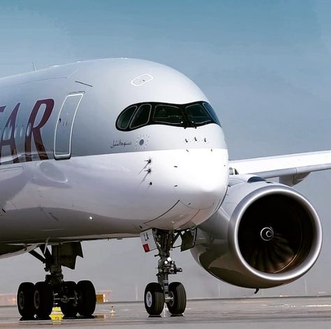 Airbus A350 Qatar Airways à Doha/Qatar@aadelnasr #a350 #a350xwb #a350900 #airbusa350 #qatarairways... Plane Pics, Pilot Quotes, Aviation Quotes, Plane Photography, Plane Photos, Airbus A350, Commercial Plane, Plane And Pilot, Airplane Wallpaper