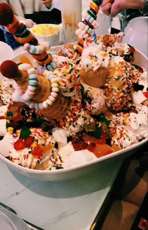 Sugar Factory Aesthetic, Sugar Factory Birthday, Sugar Aesthetic, Sweet Sixteen Party Themes, Ice Cream Aesthetic, 14th Birthday Party Ideas, Ice Cream Factory, Taylor Swift Birthday Party Ideas, Sugar Factory