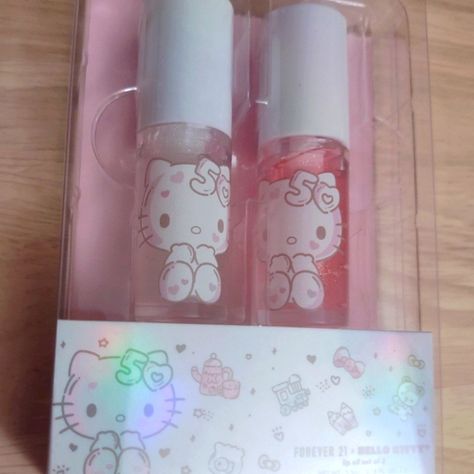 Brand New In Original Packaging Cute Makeup Supplies, Lip Gloss Hello Kitty, Hello Kitty Items Shops, Kawaii Lip Gloss, Hello Kitty Beauty, Hello Kitty Nail Polish, Bad Room Ideas, Sanrio Things, Kitty Makeup