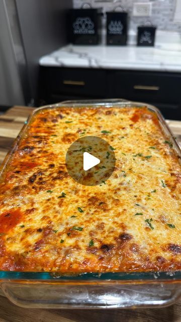 Darren Cooper | Home Chef on Instagram: "This lasagna won�’t last long at your house!   Easy and delicious let me show you how I make mine.   #pasta #lasagna #easyrecipe #foodie #italianfood #cheeselovers #pastalover #whatsfordinner #dinnerideas" Lasagna Recipe Slow Cooker, Pasta Lasagna, Viral Recipes, Lasagna Casserole, Great Chicken Recipes, Baked Lasagna, Beef Lasagna, How To Make Lasagna, Favorite Pasta Recipes