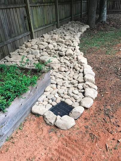 Dry Creek Drainage, Dry Creek Bed Next To Driveway, Rocks For Drainage Yards, Cheap Drainage Solutions, How To Make A Dry Creek Bed For Drainage, Side Yard Drainage Ideas, Rock Bed Drainage, French Drain Landscaping Flower Beds, French Drain Dry Creek Bed